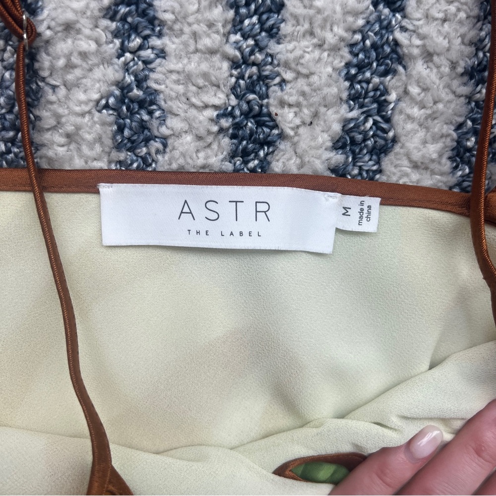 Astr Multicolor Abstract Dress - Picture 7 of 11